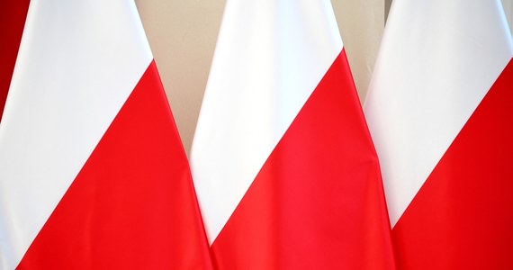 Już za chwilę będziemy świętować 102. rocznicę odzyskania niepodległości przez Polskę. To świetna okazja, by przypomnieć jak brzmi cały tekst Mazurka Dąbrowskiego.