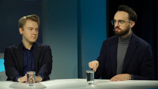 W najnowszym odcinku programu "Do jednej bramki" gośćmi Pawła Ciszka byli Paulina Czarnota-Bojarska, Dominik Guziak i Mateusz Święcicki. Dziennikarze rozmawiali m.in. o plebiscycie France Football na najlepszego piłkarza roku 2021. Czy Robert Lewandowski jako pierwszy Polak sięgnie po Złotą Piłkę?

"Do jednej bramki" w każdy poniedziałek NA ŻYWO o 12:00 w Interii i na platformie Polsat Box Go.