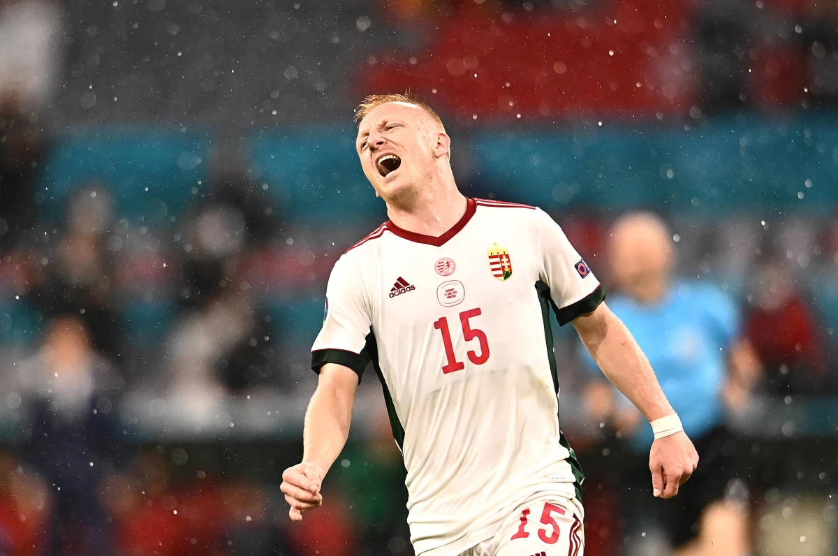 Laszlo Kleinheisler to kolejny węgierski piłkarz, który z powodu kontuzji nie zagra w meczach eliminacji mistrzostw świata z San Marino i Polską - poinformowała tamtejsza federacja. Pomocnik NK Osijek rozegrał całe spotkanie w marcu przeciwko biało-czerwonym (3:3).