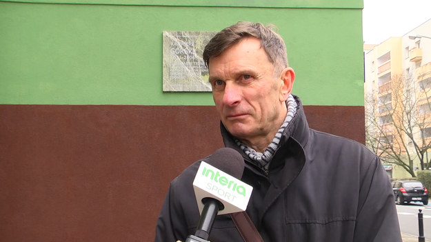 - Mam nadzieję, że losowanie baraży o udział w mistrzostwach świata będzie szczęśliwe dla naszej reprezentacji. Czy Paulo Sousa spełnia moje oczekiwania? Na razie wygrywa, a trenera rozlicza się z wyników - mówi Interii Władysław Żmuda. Były napastnik reprezentacji Polski wspomina też legendarnego trenera Kazimierza Górskiego. Dziś w Warszawie, w miejscu gdzie mieszkał przez ponad 30 lat odsłonięto uroczyście mural z jego podobizną.