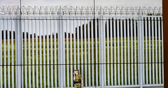 Szef Rady Europejskiej Charles Michel w Berlinie we wtorek zaapelował o działanie UE ws. sytuacji na granicy polsko-białoruskiej. "Rozpoczęliśmy debatę na temat unijnego finansowania fizycznej infrastruktury granicznej. To musi być zrealizowane niezwłocznie" - powiedział.