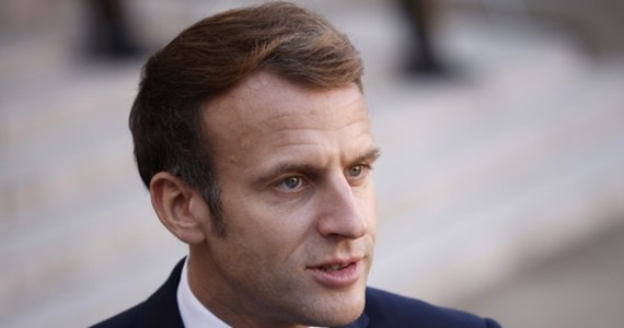 Prezydent Francji Emmanuel Macron zapowiedział we wtorek w telewizyjnym orędziu do narodu budowę nowych reaktorów jądrowych typu EPR w najbliższych latach, by "inwestować w produkcję energii bezemisyjnej" i zrealizować zobowiązania podjęte podczas szczytu COP26.