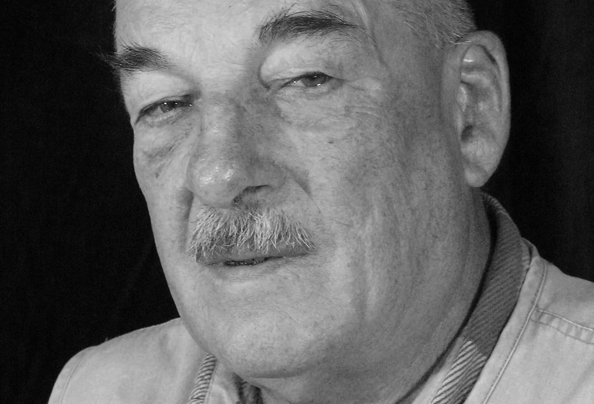 O śmierci Juliusza Sienkiewicza, wnuka noblisty Henryka Sienkiewicza, poinformowało w mediach społecznościowych Muzeum w Koszalinie, którego ten był wieloletnim dyrektorem. Juliusz Sienkiewicz miał 89 lat.