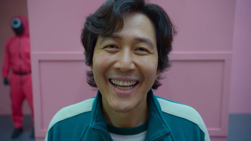 Hwang Dong-hyuk, reżyser i scenarzysta koreańskiego megahitu Netfliksa "Squid Game" przyznał oficjalnie, że rozpoczęły się prace nad drugą serią. Choć - jak to ujął - jest ona dopiero "w trakcie planowania".
