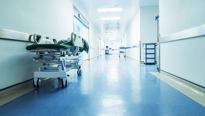 Szpitale wprowadzają ograniczenia w odwiedzinach chorych