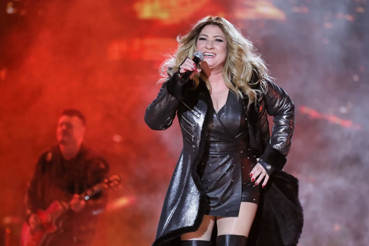 Beata Kozidrak – wokalistka zespołu "Bajm" – została skazana na sześć miesięcy prac społecznych za prowadzenie samochodu pod wpływem alkoholu. Wobec artystki orzeczono też pięcioletni zakaz prowadzenia pojazdów mechanicznych.