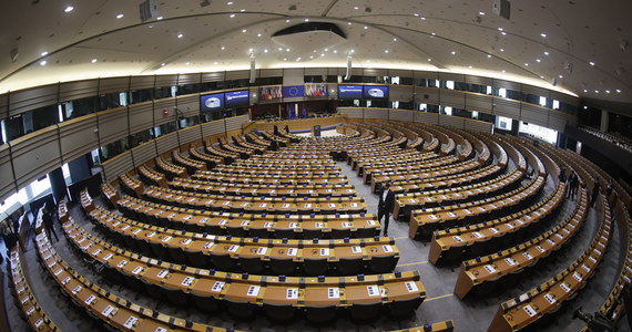 Parlament Europejski zorganizował debatę na temat sytuacji na granicy polsko-białoruskiej. Już sam jej tytuł wzbudził kontrowersje.