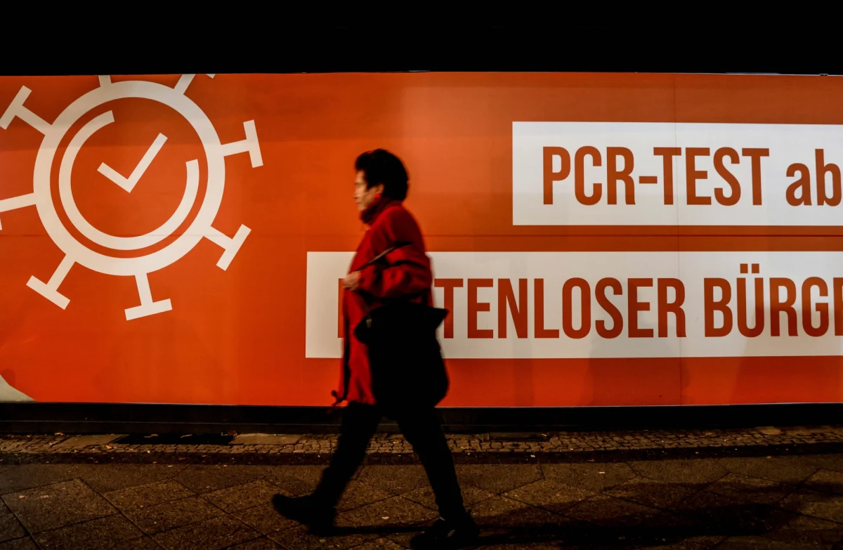 Ze względu dramatyczny wzrost zakażeń koronawirusem w Niemczech, pełniąca obowiązki kanclerza Angela Merkel wzywa rząd federalny i rządy krajów związkowych do koordynacji działań. Sytuacja wymaga zdaniem kanclerz szybkiej i jednolitej reakcji - informuje w środę agencja dpa.