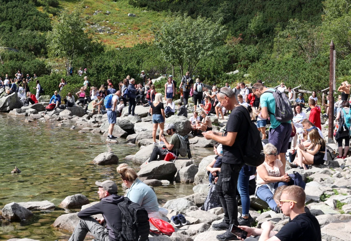 Prawie siedem milionów Polaków, czyli najwięcej w historii, w tym roku wybrało wakacje w Polsce. W dniu Święta Niepodległości w Faktach RMF FM przyglądamy się polskiej turystyce po ponad półtora roku pandemii.