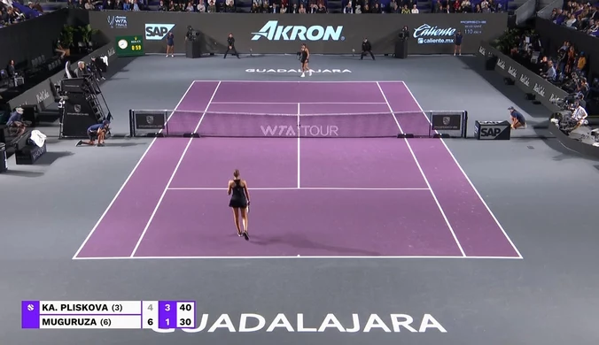 WTA Finals. Karolina Pliskova - Garbine Muguruza 4-6, 6-2, 7-6 (6) SKRÓT. WIDEO