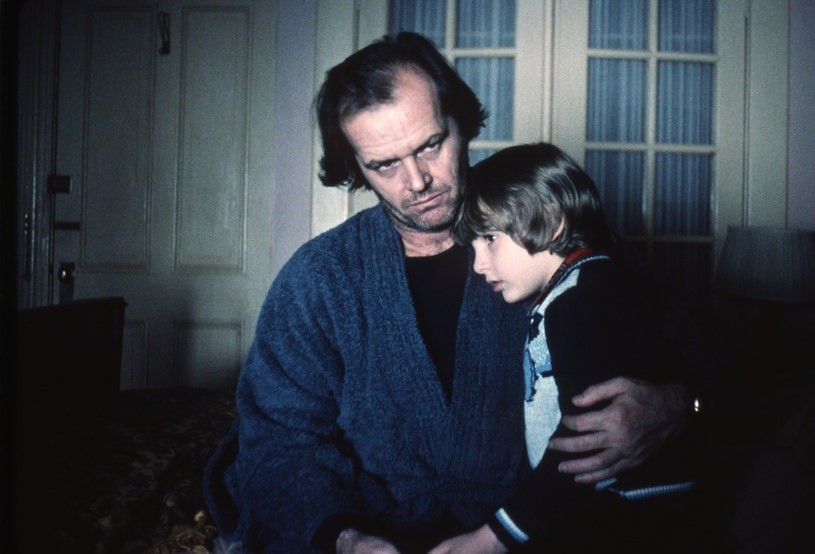 Miał sześć lat, kiedy został wybrany przez Stanley'a Kubricka do zagrania głównej dziecięcej roli w kultowym już dzisiaj horrorze "Lśnienie". Danny Lloyd nie był świadomy, w jakim filmie gra. Co się stało z gwiazdą produkcji po latach?