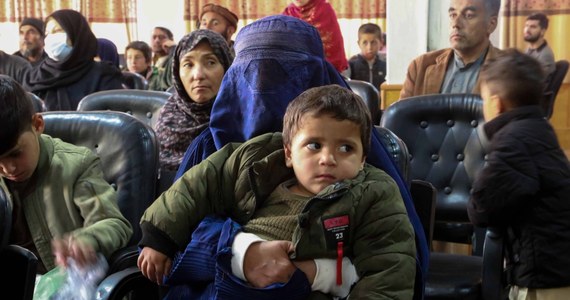 Do końca bieżącego roku łącznie 3,2 mln dzieci w Afganistanie grozi stan ciężkiego niedożywienia, z czego milion jest zagrożonych śmiercią z tego powodu - oświadczyła w piątek rzeczniczka Światowej Organizacji Zdrowia (WHO) Margaret Harris.