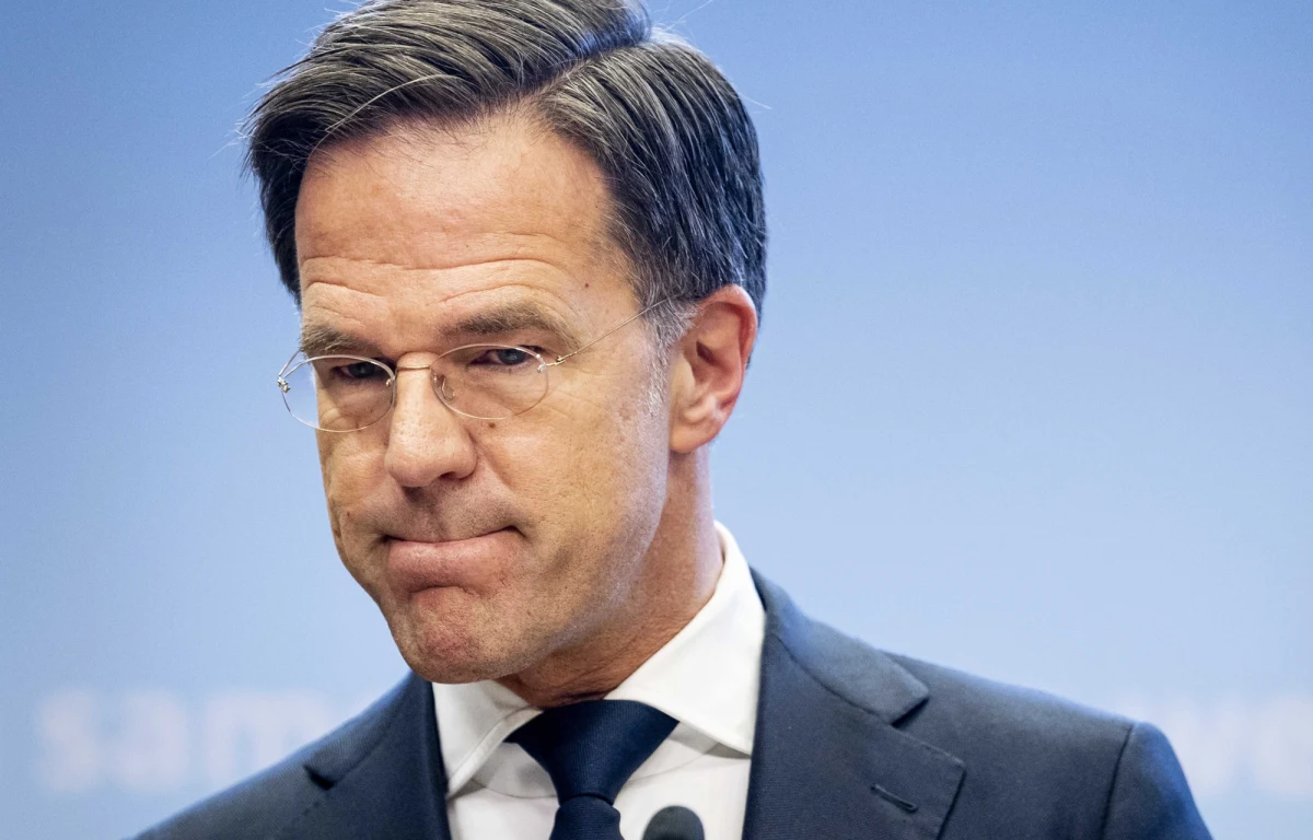 Od najbliższej soboty przez co najmniej trzy tygodnie w Holandii będzie obowiązywała "łagodna" blokada, poinformował w piątek na konferencji prasowej premier Mark Rutte.