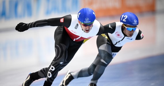 Wielki powrót Zbigniewa Bródki do międzynarodowej rywalizacji! Mistrz olimpijski z Soczi wywalczył brązowy medal zawodów Pucharu Świata w Tomaszowie Mazowieckim w biegu ze startu masowego. "Wróciłem z przytupem, czyli tak jak lubię" – mówił polski łyżwiarz. 
