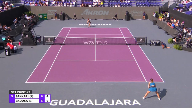 Paula Badosa utrzymała swój doskonały rekord zwycięstw i podczas finałów WTA w Guadalajarze, pokonała Marię Sakkari w dwóch setach – 7:6 (7:4), 6:4