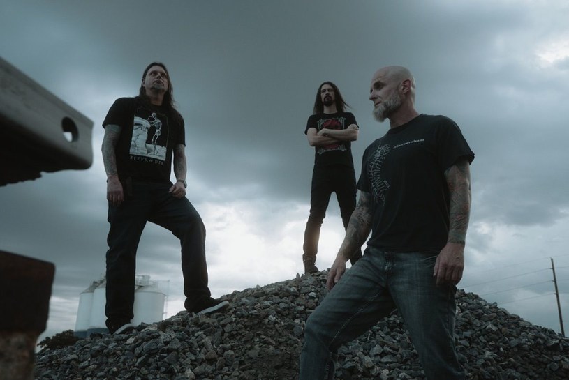 Blackmetalowa grupa Abhoria z Los Angeles podpisała kontrakt i szykuje się do premiery debiutanckiego albumu.