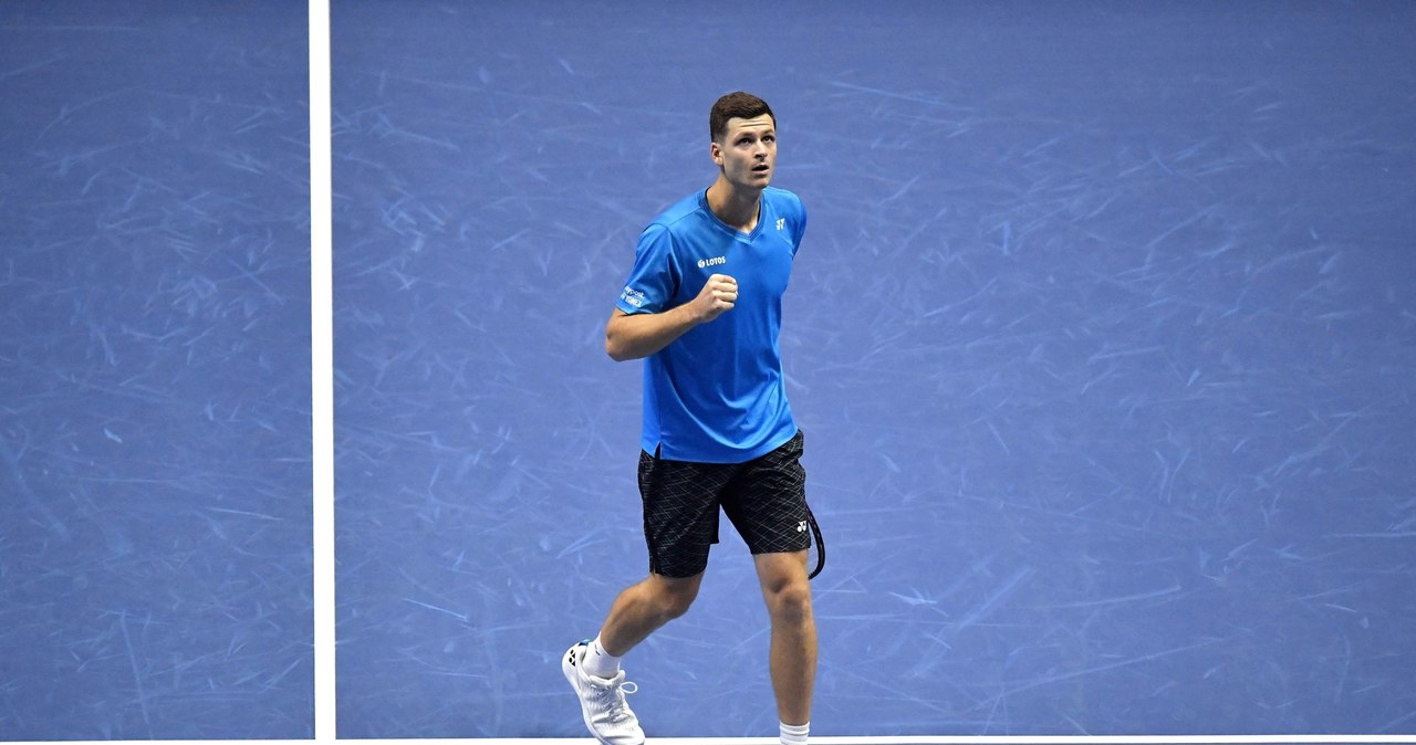 Hubert Hurkacz wygrywa z Jo Wilfiredem Tsongą w ATP w Rotterdamie