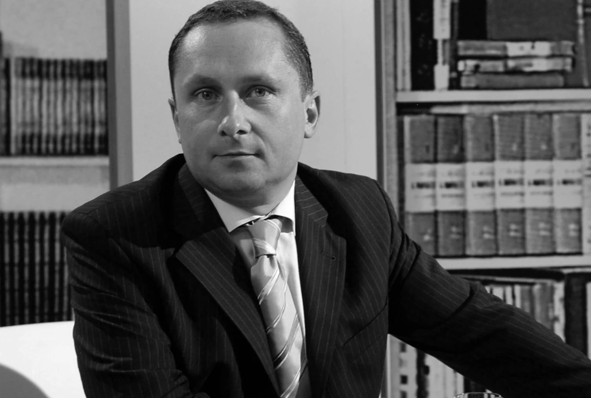 Pogrzeb Kamila Durczoka odbędzie się 19 listopada w Katowicach. Dziennikarz i publicysta zmagał się z przewlekłą chorobą, zmarł we wtorek nad ranem.