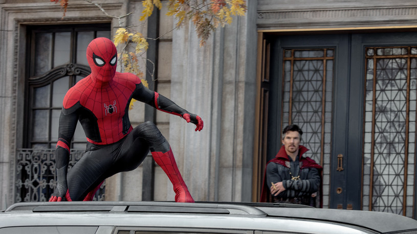 Takiej produkcji w historii Sony Pictures jeszcze nie było. "Spider-Man: Bez drogi do domu" został pierwszym filmem wyprodukowanym przez to studio, który na rynku północnoamerykańskim zarobił ponad pół miliarda dolarów.