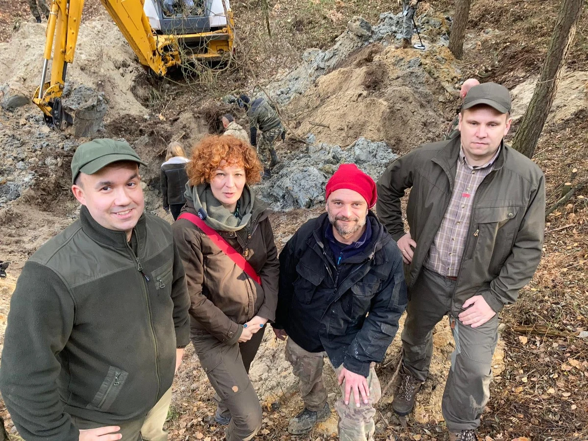 Kaliscy i wrocławscy poszukiwacze znaleźli w lesie koło Kalisza szczątki rakiety V2, będącej przed laty tajną bronią Hitlera. Została wystrzelona ostatniego grudnia 1944 roku z poligonu w Wierzchucinie.