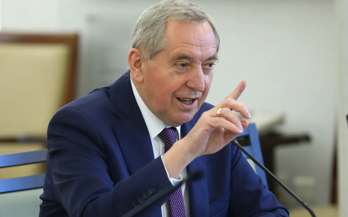 Utworzenie Polskiego Holdingu Spożywczego i upowszechnienie małego przetwórstwa pomoże zatrzymać zysk u rolników - powiedział minister rolnictwa Henryk Kowalczyk w wywiadzie opublikowanym w czwartek w "Dzienniku Gazecie Prawnej".