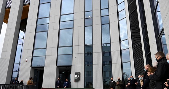 Uroczyście otwarto dziś nowy budynek Akademii Górniczo-Hutniczej w Krakowie. Inwestycja ma służyć studentom i pracownikom Wydziału Fizyki i Informatyki Stosowanej. 