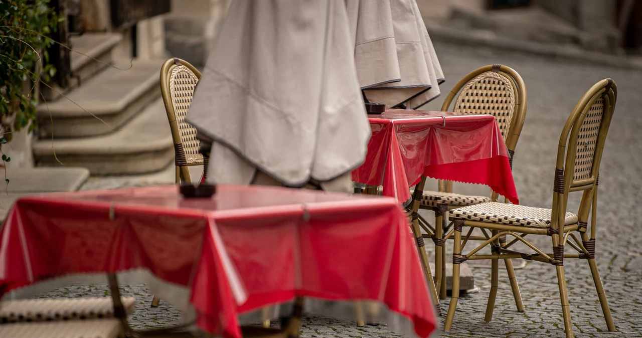 Niezaszczepionym w Czechach trudniej będzie np. zjeść obiad w restauracji