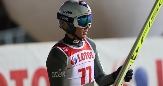 Kamil Stoch najlepszy w kwalifikacjach do konkursu Pucharu Świata Niżnym Tagile. Do sobotniej rywalizacji awansowało pięciu polskich skoczków.