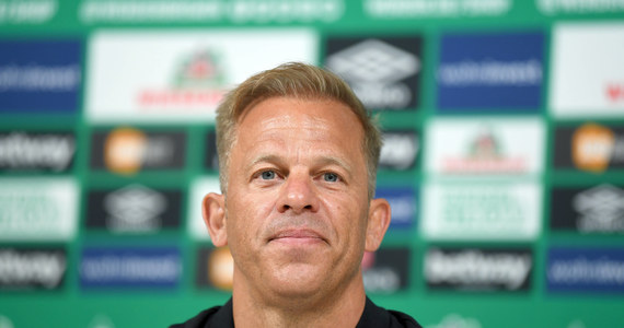 Trener piłkarzy drugoligowego Werderu Brema Markus Anfang zrezygnował z tej funkcji po wszczęciu przez niemieckie władze śledztwa w sprawie autentyczności jego certyfikatu szczepień przeciwko Covid-19.
