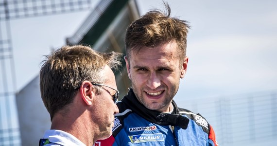 ​Mikołaj Marczyk (Skoda Fabia Rally2 Evo) zajął trzecie miejsce w Rajdzie Wysp Kanaryjskich, finałowej rundzie samochodowych mistrzostw Europy. Triumfował Rosjanin Aleksiej Łukjaniuk (Citroen C3 Rally2), do którego polski kierowca stracił 59,5 s.