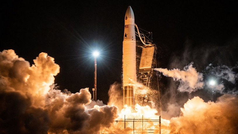 Inżynierowie z amerykańskiej firmy Astra mają powody do świętowania. Po kilku latach testów, w końcu udało im się pomyślnie wysłać swoją rakietę w kosmos z obszaru Alaski. To kolejna prywatna firma z USA, która potrafi już wysyłać ładunki w kosmos.