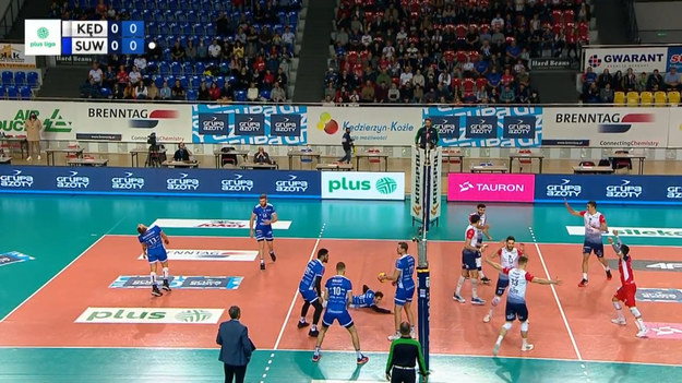 Skrót meczu 8. kolejki PlusLigi Grupa Azoty ZAKSA Kędzierzyn-Koźle – MKS Ślepsk Malow Suwałki 3:0 (25:17, 25:22, 25:18).