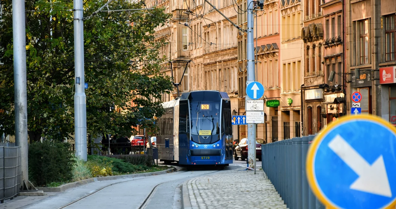 "Jak nie zdążę, to was k*** spalę". Wulgarne wiadomości od pasażerów MPK Wrocław