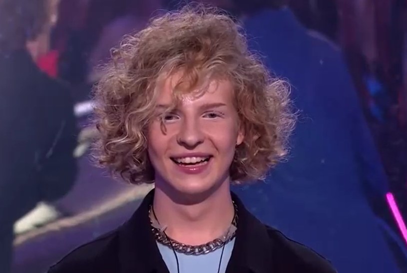 Wydawało się, że 18-letni Nikolas Mańka jest śpiewającym faworytem do awansu do finału "Mam talent". Mimo pochwał od jurorów w ostatnim półfinale zajął jednak dopiero piąte miejsce i pożegnał się z programem.