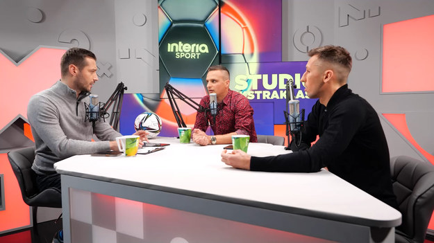 W 15. odcinku programu "Studio Ekstraklasa" gośćmi Sebastiana Staszewskiego byli Radosław Majewski i Sławomir Peszko. Ekspert sędziowski Łukasz Rogowski za pośrednictwem wideorozmowy wspominał o kontrowersjach, które były w ostatniej kolejce. 

W każdym odcinku eksperci podsumowują najciekawsze wydarzenia kolejki PKO Bank Polski Ekstraklasy. Oglądaj w poniedziałki o 20:00 NA ŻYWO w Interii! Partnerem projektu jest PKO Bank Polski.