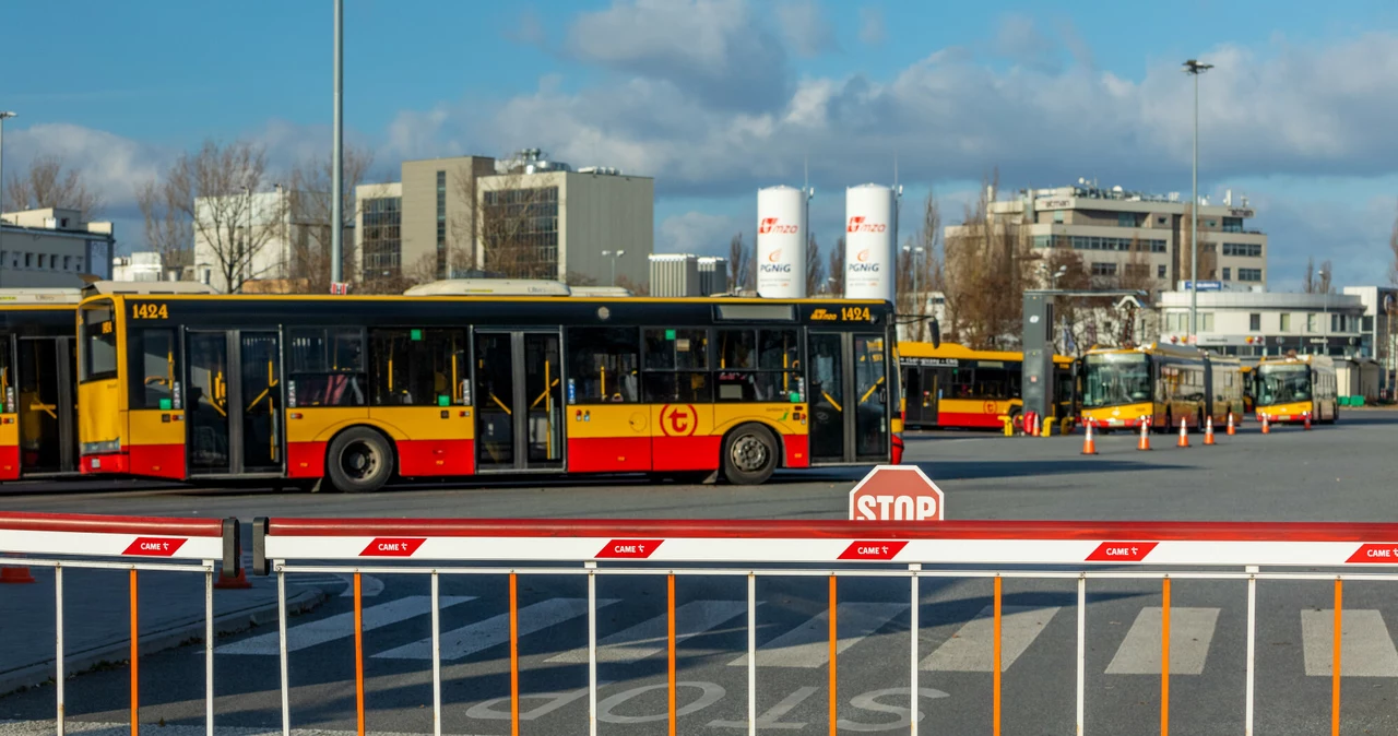 Autobusy MZA w stołecznej zajezdni "Ostrobramska"