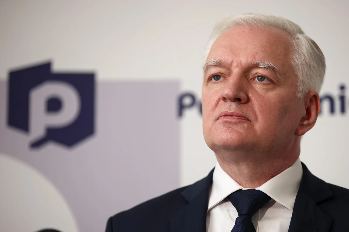 Od kilku dni Jarosław Gowin przebywa w szpitalu; nie jesteśmy upoważnieni do tego, żeby przekazywać informacje o stanie jego zdrowia, ale z pewnością już wkrótce zrobi to sam Jarosław Gowin, z którym pozostajemy w stałym kontakcie - poinformowała w środę rzeczniczka Porozumienia Magdalena Sroka.