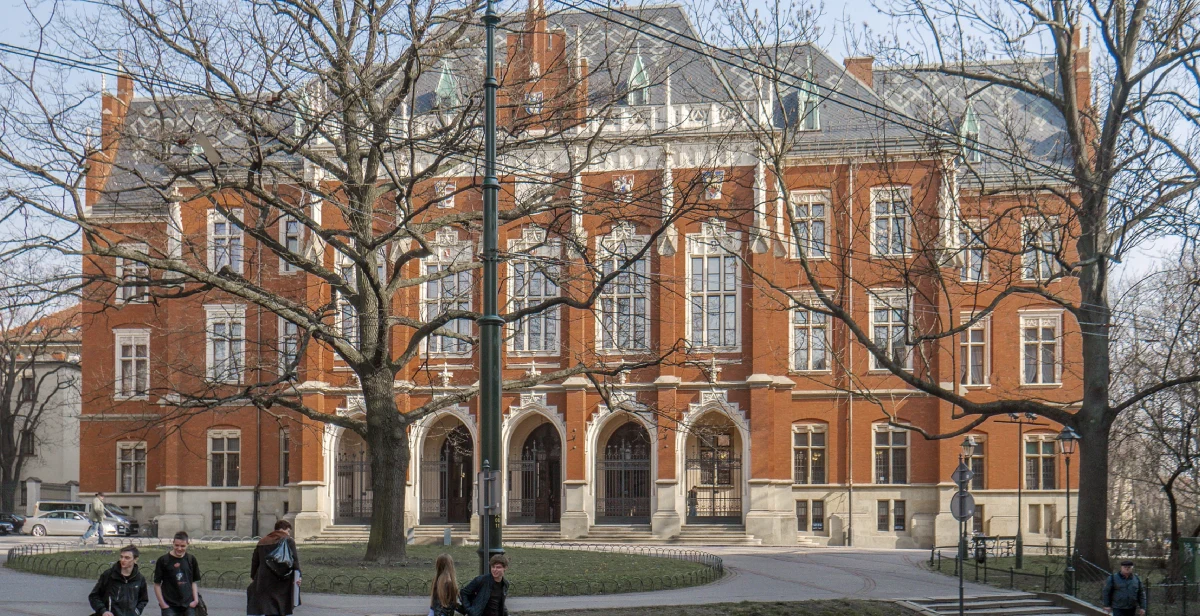 ​Uniwersytet Jagielloński apeluje do swoich studentów i pracowników, by dobrowolnie udostępnili informację o przyjęciu szczepionki przeciw Covid-19. Chodzi o lepszą organizację funkcjonowania uczelni w czasie pandemii koronawirusa.