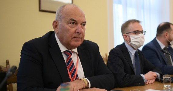 Tarcza antyinflacyjna będzie ogłoszona w tym tygodniu, a spodziewam się, że nawet i jutro - powiedział w środę w Sejmie minister finansów Tadeusz Kościński. Dodał, że rozwiązania, które mają pomóc najbiedniejszym w społeczeństwie będą obowiązywać przez pewien okres.