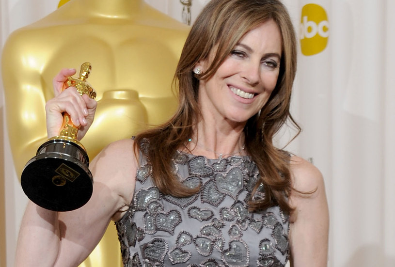 Kathryn Bigelow, pierwsza kobieta w historii, która otrzymała Oscara za najlepszą reżyserię (za "The Hurt Locker. W pułapce wojny"), od kilku dekad świeci przykładem na mapie amerykańskiego kina, poruszając się płynnie po różnych gatunkach i konwencjach. Z okazji 70. urodzin reżyserki przypominamy jej najsłynniejsze filmy.