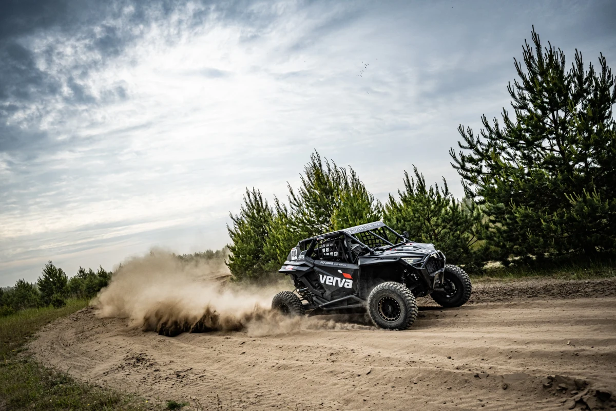 Sezon rajdów terenowych dobiegł końca, ale to wcale nie oznacza, że załoga Kamena Rally Team odwiesza kaski i udaje się na odpoczynek. Wręcz przeciwnie! Już na początku grudnia należący do ORLEN Teamu zespół zobaczymy na starcie 59. edycji Rajdu Barbórka.