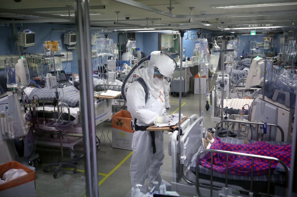 W Warmińsko-Mazurskiem zajętych jest blisko 80 procent łóżek covidowych. Wolny jest tylko co drugi respirator. Według służb sanitarnych to czas, aby każdy sam nałożył na siebie pewne restrykcje i np. unikał imprez masowych.