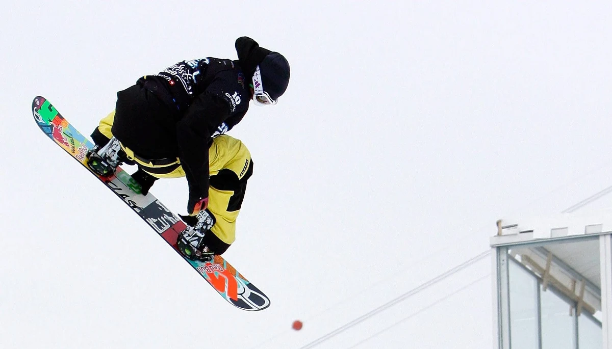 Snowboardzista Marko "Grilo" Grilc, zginął w tragicznym wypadku na stoku w Austrii. Informację potwierdził zespół sportowca oraz austriacka policja. Słoweniec miał 38 lat. 