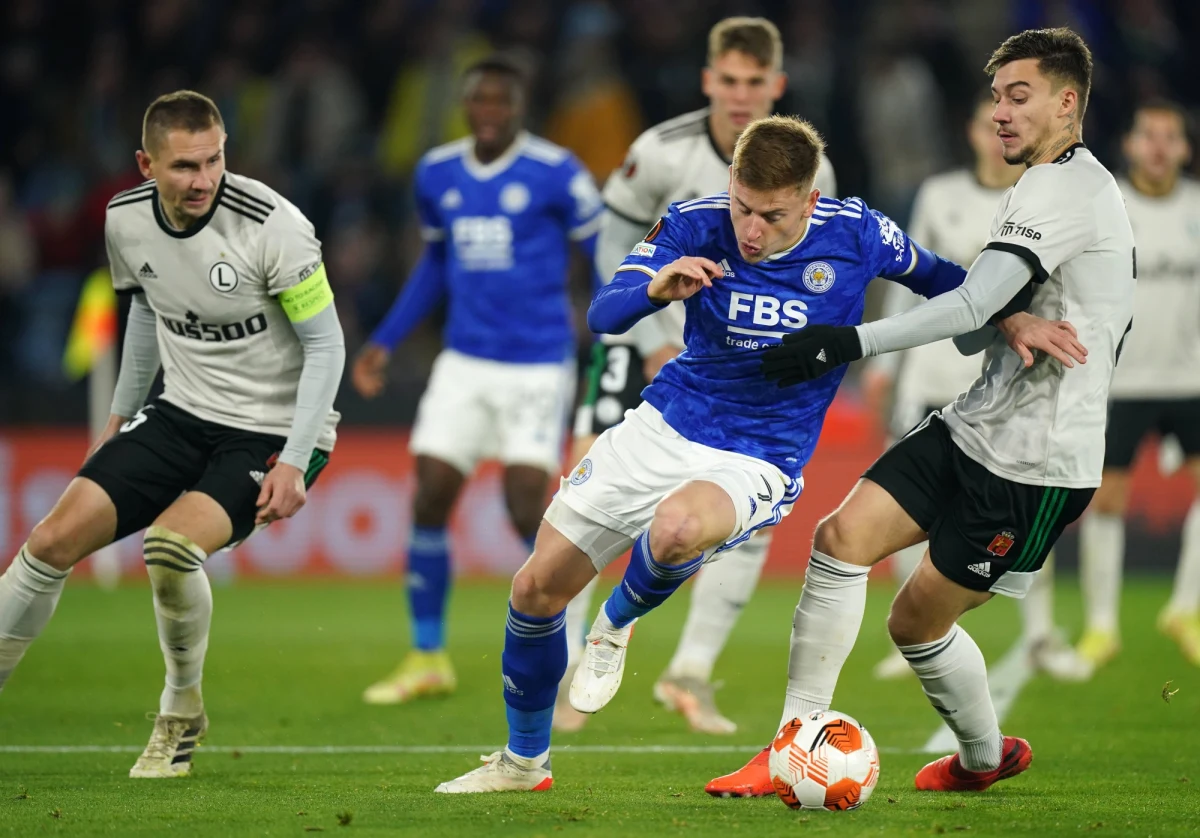 ​Legia Warszawa przegrała na wyjeździe z Leicester City 1:3 (1:3) w 5. kolejce fazy grupowej piłkarskiej Ligi Europy. "Lisy" awansowały na pierwsze miejsce w grupie C, ale mistrz Polski, który jest ostatni, ma do nich tylko dwa punkty straty.