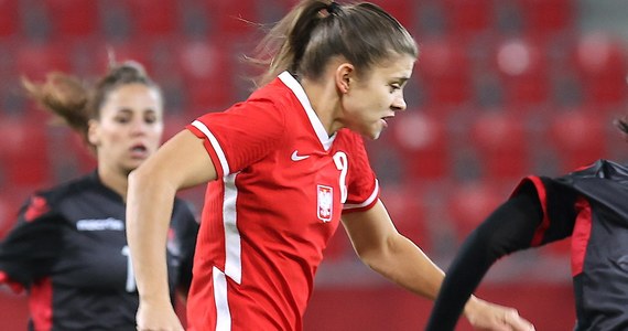 ​Piłkarska reprezentacja Polski kobiet pokonała w Prisztinie Kosowo 2:1 (2:1) w swoim piątym meczu grupowym eliminacji mistrzostw świata. Biało-czerwone bez porażki zajmują na półmetku rywalizacji drugie miejsce w grupie F z dwupunktową stratą do Norweżek.
