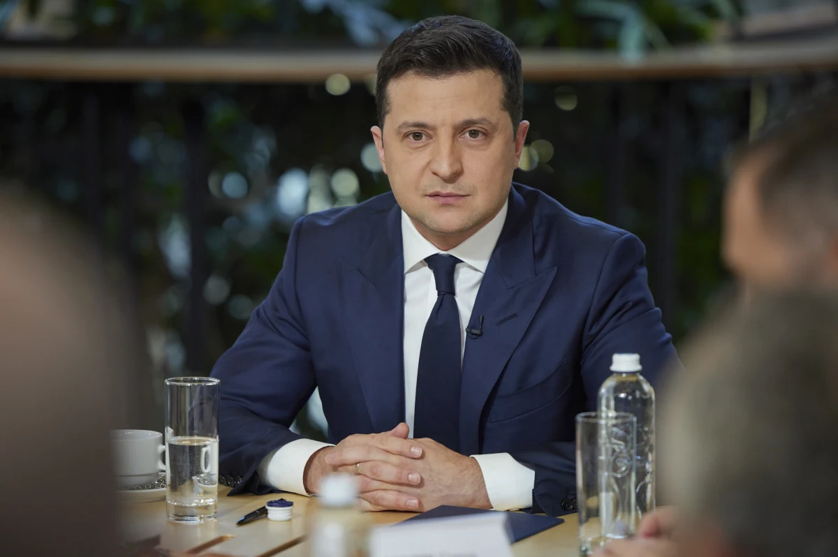 Jesteśmy gotowi na wszelką eskalację - oświadczył prezydent Ukrainy Wołodymyr Zełenski, pytany o możliwość pełnowymiarowej wojny z Rosją. Zaznaczył też, że posiada informacje o tym, że przygotowywany jest zamach stanu, zaplanowany na początek grudnia.