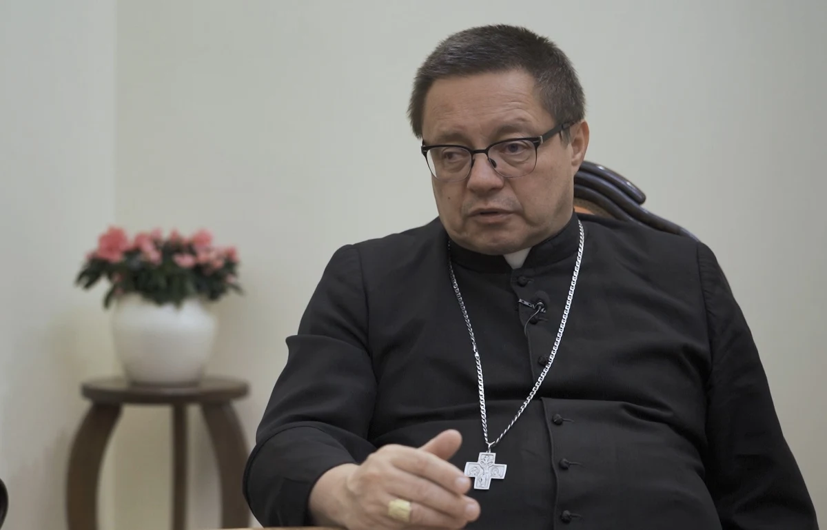 "Czy Kościół ma sens?" - to najnowsza publikacja arcybiskupa Grzegorza Rysia, wydana pod patronatem radia RMF FM. Książka stanowi dialog metropolity łódzkiego, a także Piotra Sikory, filozofa oraz wierzącego członka Kościoła. Nie brakuje w nim trudnych... i niewygodnych pytań. 