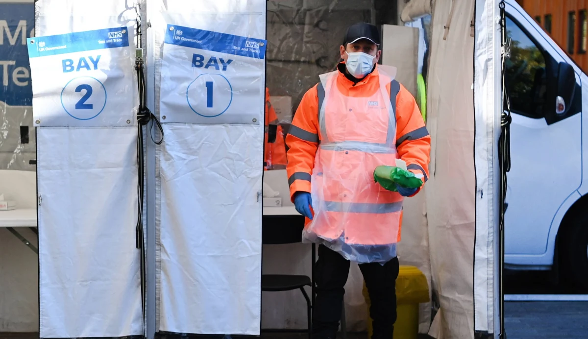 W ciągu ostatniej doby w Wielkiej Brytanii wykryto 50 019 zakażeń koronawirusem i zarejestrowano 160 zgonów z powodu Covid-19 - podano w piątek. To pierwszy przypadek od ponad miesiąca i drugi od połowy lipca, by dobowy bilans zakażeń przekroczył 50 tys.