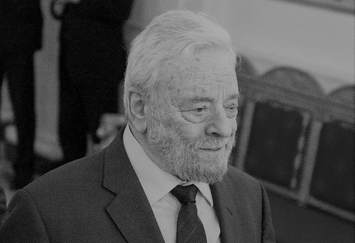 W piątek zmarł nagle w swoim domu w Roxbury, w stanie Connecticut, Stephen Sondheim, kompozytor musicali i autor tekstów piosenek nazywany "tytanem" oraz "ikoną Broadwayu". Miał 91 lat. Jak poinformowało otoczenie artysty, jeszcze dzień wcześniej obchodził Święto Dziękczynienia. "Legendarny kompozytor był powszechnie uznawany za najbardziej innowacyjnego, najbardziej wpływowego i najważniejszego kompozytora i autora tekstów we współczesnej historii Broadwayu" – podkreśliła strona internetowa „Broadway World”.
