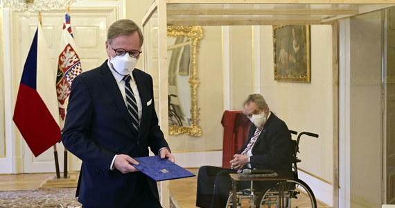 Prezydent Czech Milosz Zeman mianował Petra Fialę premierem czeskiego rządu. Ceremonia odbyła się na Zamku w Lanach przy zachowaniu nadzwyczajnych środków bezpieczeństwa epidemicznego. W czwartek u Zemana stwierdzono koronawirusa.